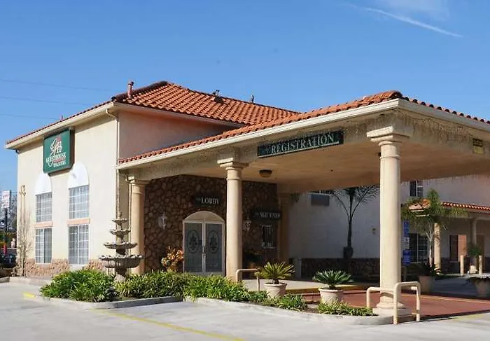 Mid City Inn & Suites Pico Rivera