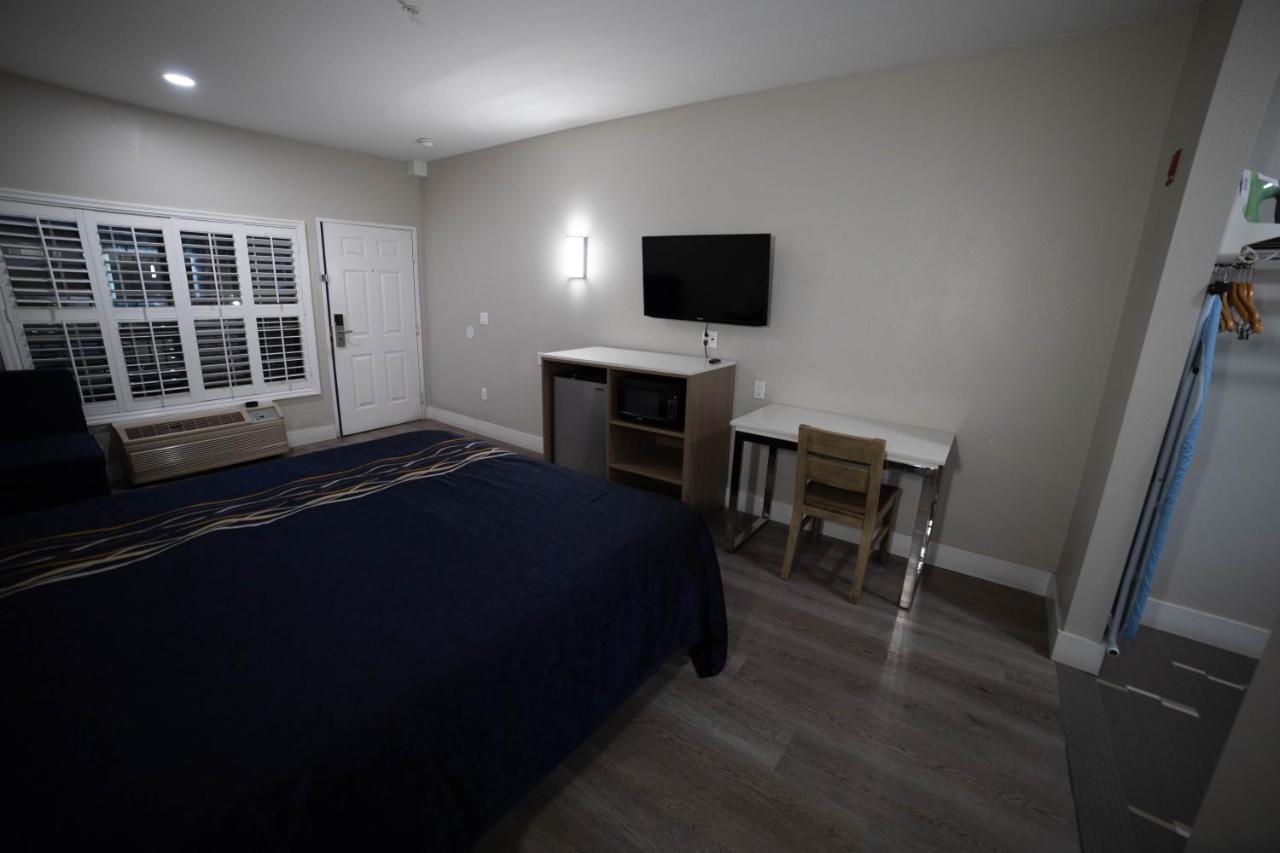 Hotel Mid & Pico Rivera