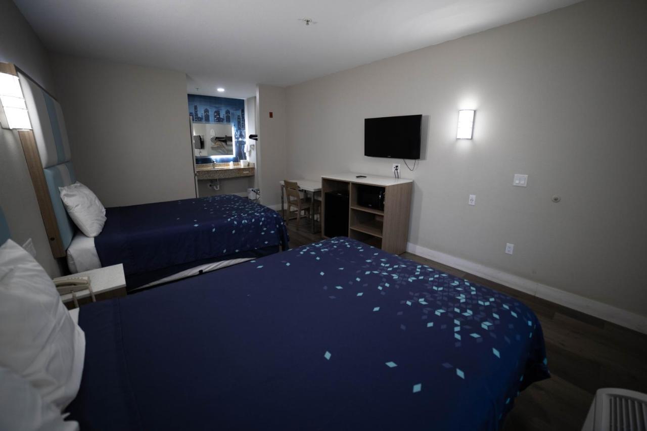 Hotel Mid & 3*