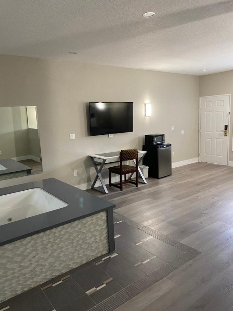 Mid & Hotel