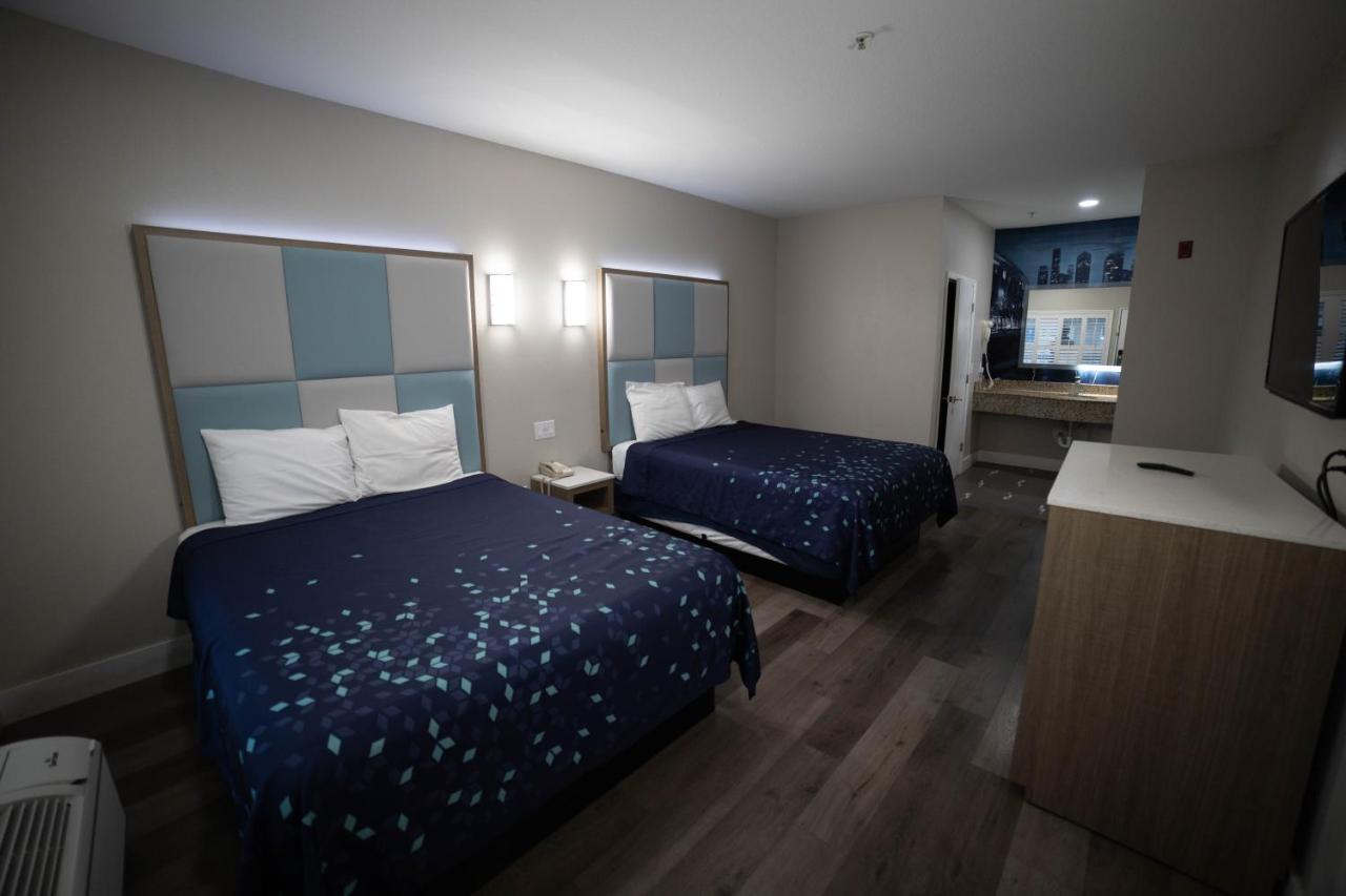 Hotel Mid & Pico Rivera